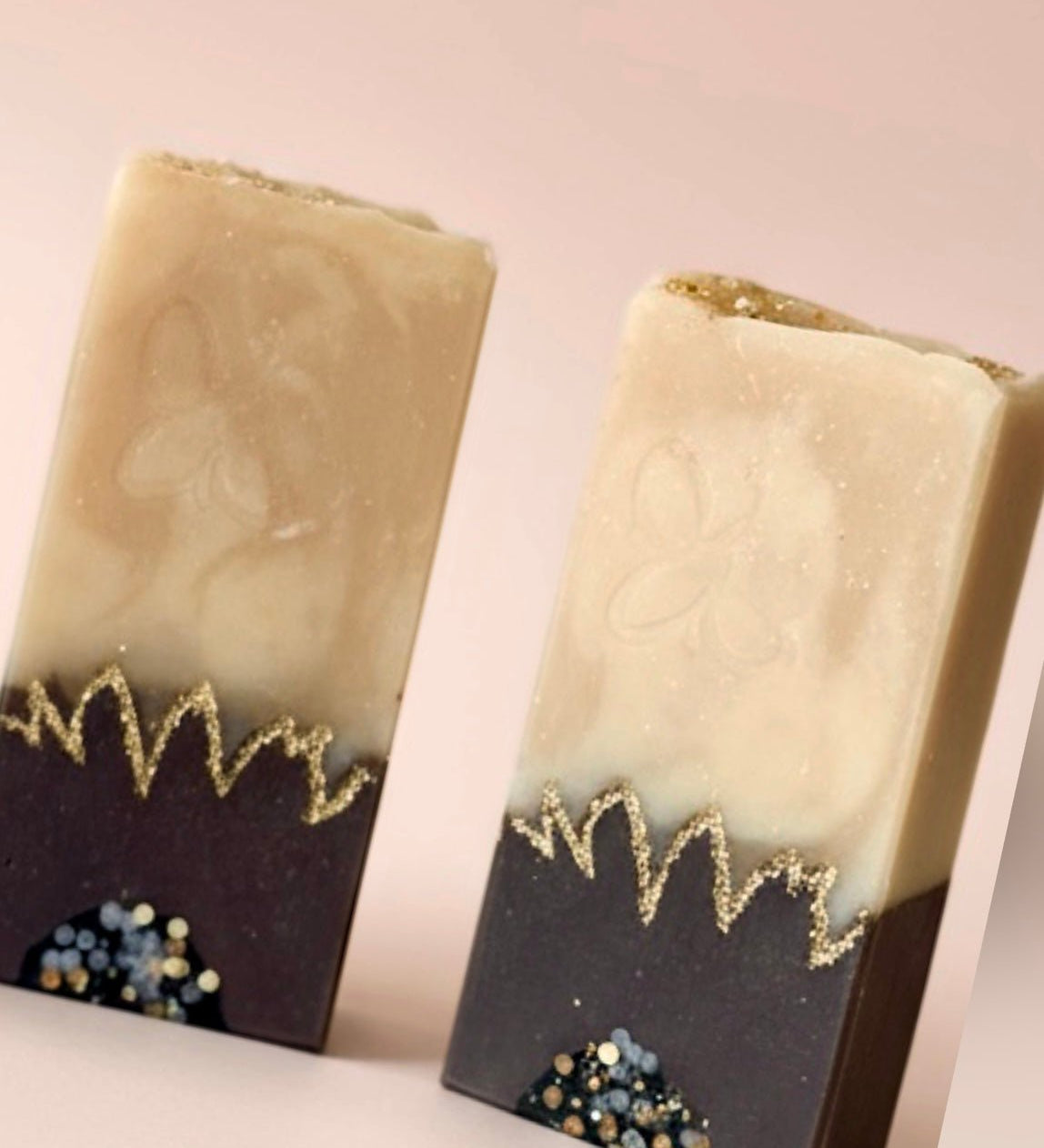 Vanilla Clove Flower and Gold Detail Designer Soap - The Beekeeper's Wife