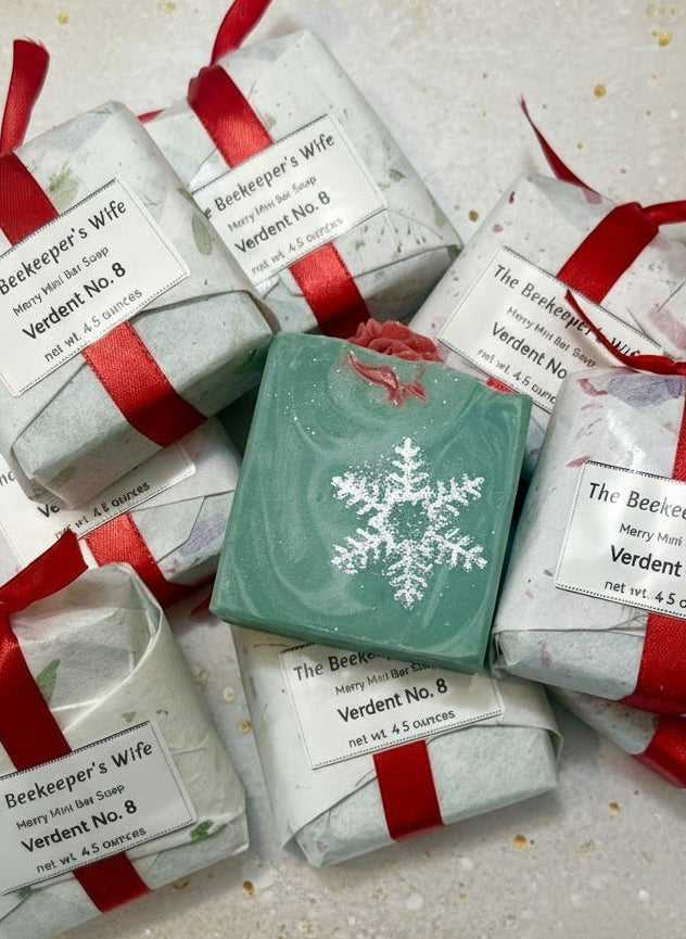 Merry Minis - The Beekeeper's Wife