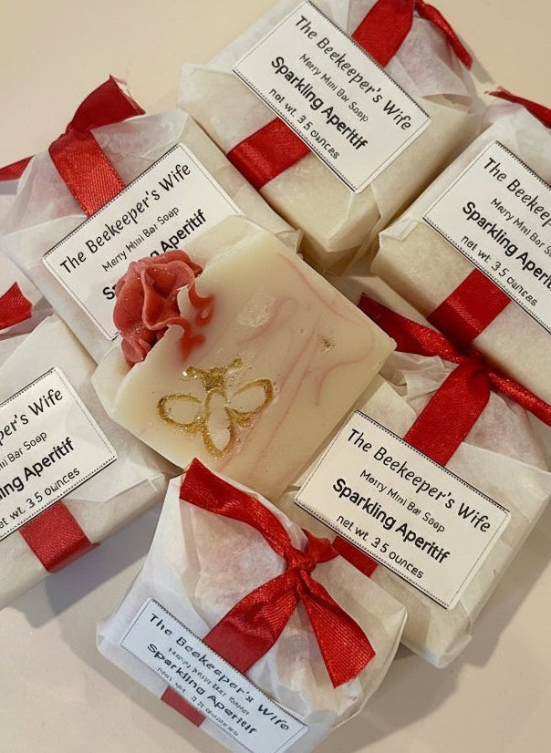 Merry Minis - The Beekeeper's Wife